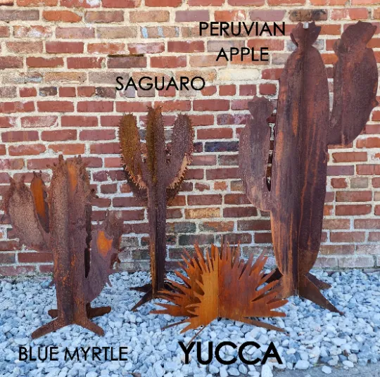 Succulent Plant Metal Yard Sculpture - Yard Art Sculpture - Succulent Plant - Yucca