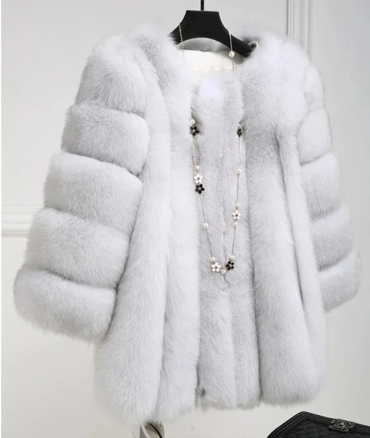 Women's Cozy Luxury Faux Fur Coat – Warm & Stylish